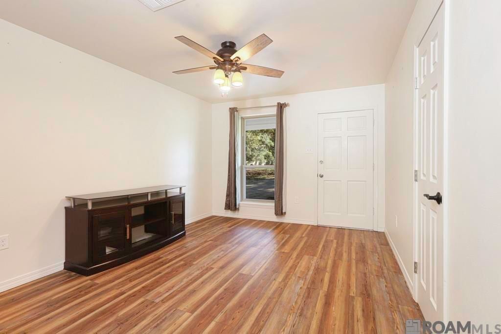 Building Photo - 911 Hatchell Ln