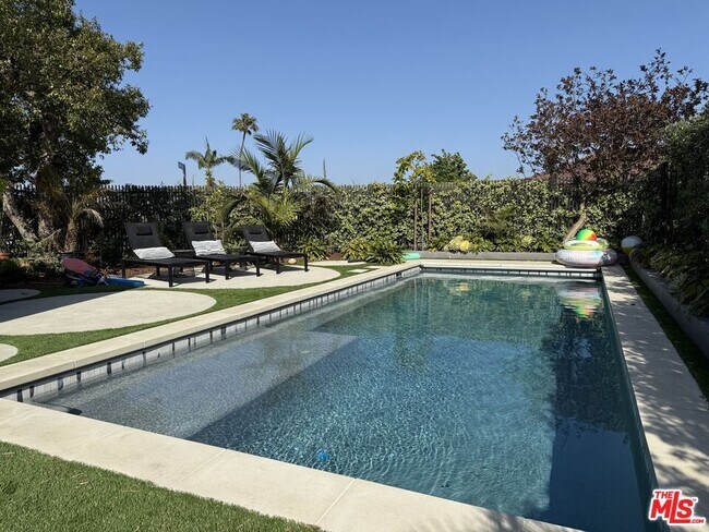Primary Photo - 4587 Don Felipe Dr