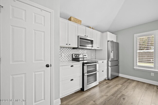 Building Photo - 13948 Spoonbill St N