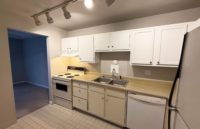 Interior Photo - Spyglass