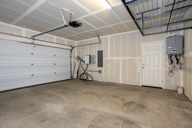 Building Photo - 911 Hartlepool Ave