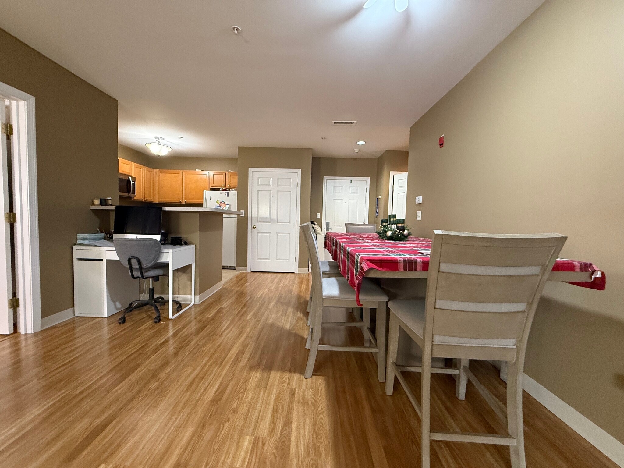 Building Photo - 211 Central St