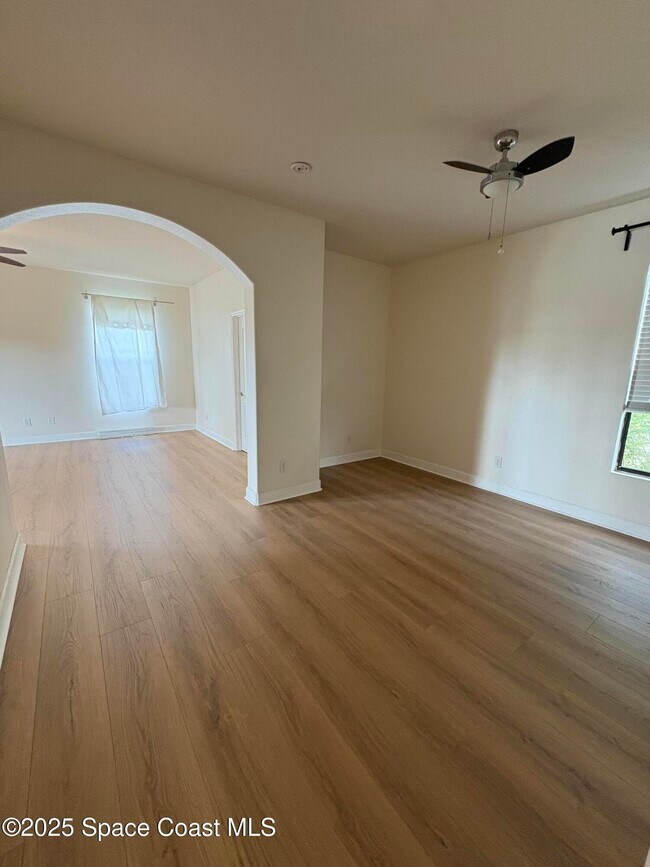 Building Photo - 1260 Talon Way