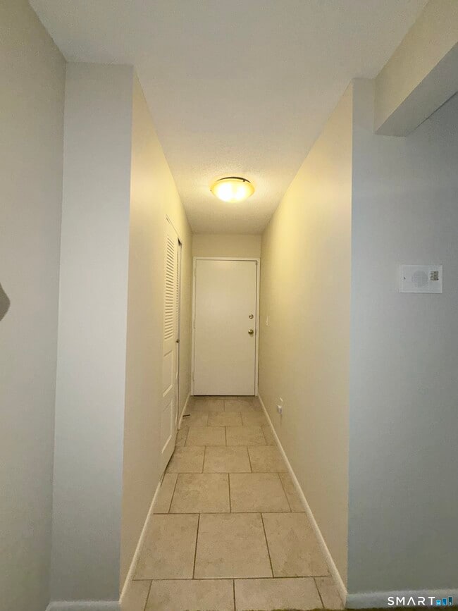 Building Photo - 175 Mill Pond Rd