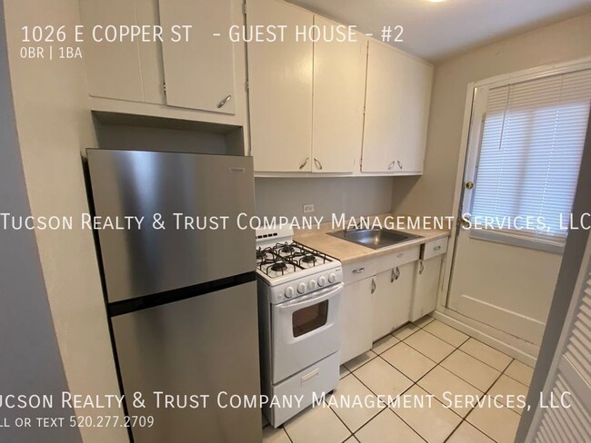 Building Photo - 1026 E Copper St