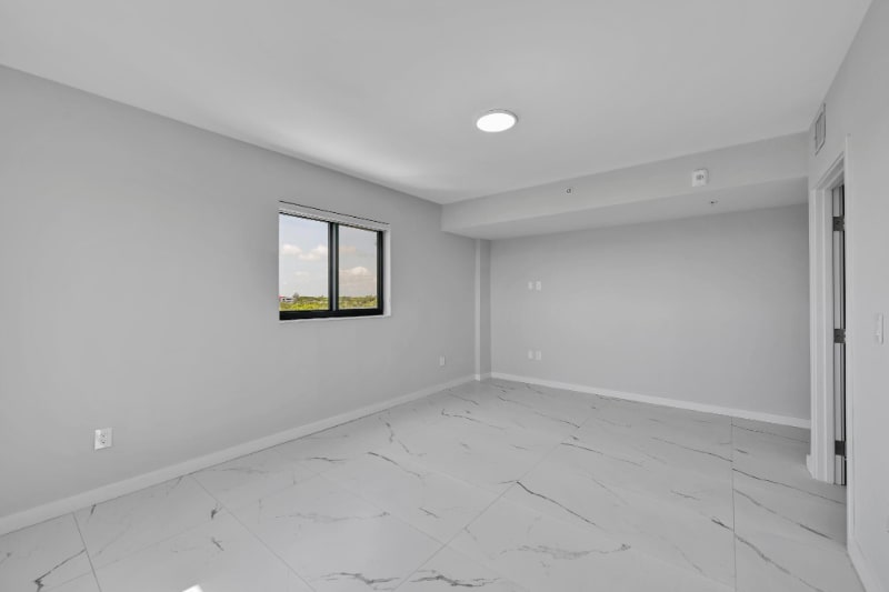 Building Photo - 840 NE 130th St