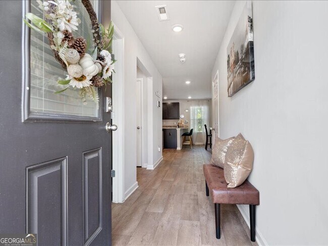 Building Photo - 174 Goodall Woods Dr
