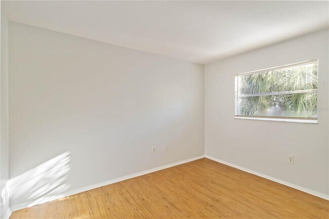 Building Photo - 2216 Flamingo Blvd