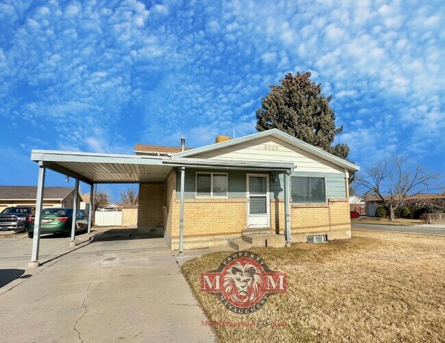 Building Photo - 2332 W 6200 S