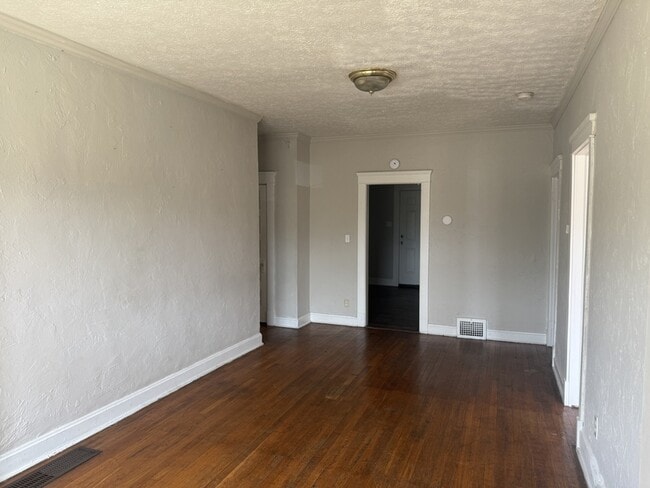 Building Photo - 3550 Seymour Ave