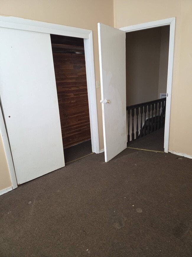 Building Photo - 2219 Winton St