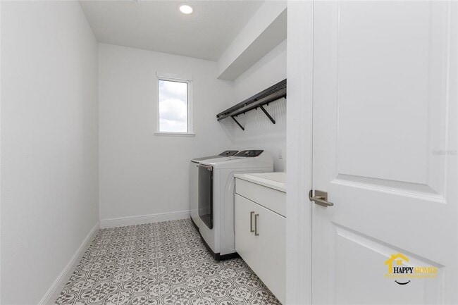 Building Photo - 9226 Santorini Dr