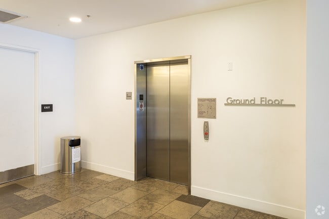 Elevator Presence - Catania