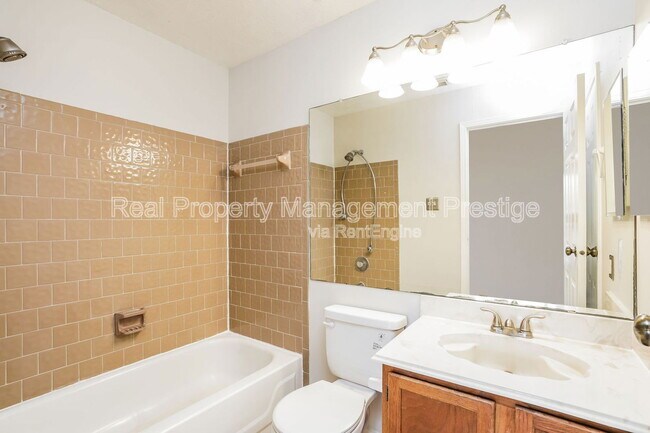 Building Photo - 17263 Saturn Ln