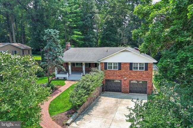 Building Photo - 6443 Walters Woods Dr