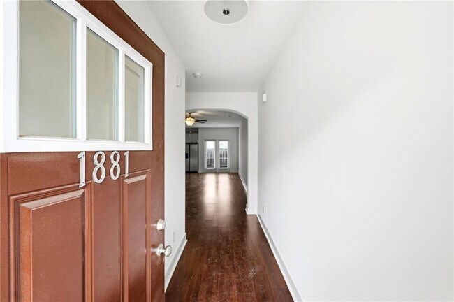 Building Photo - 1881 Plainsboro Dr