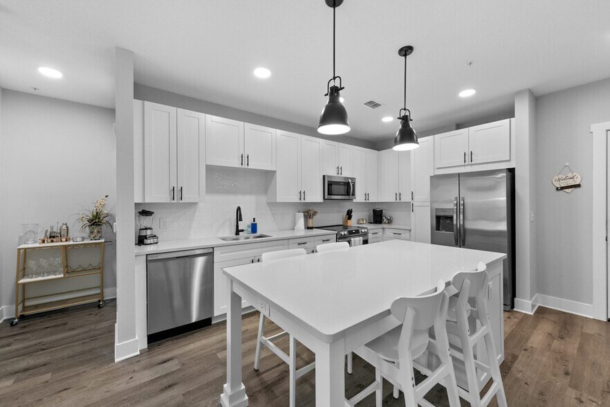 Building Photo - 11830 Buckfield Cir