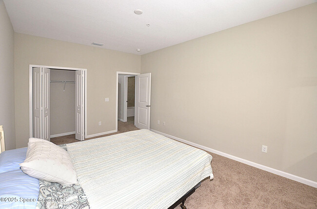 Building Photo - 3951 Playa Del Sol Dr