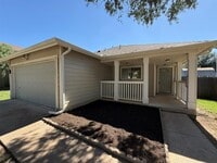Building Photo - 1030 London Ln