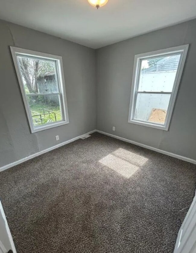 Building Photo - For Lease