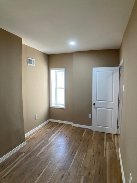 Building Photo - 4523 Parrish St