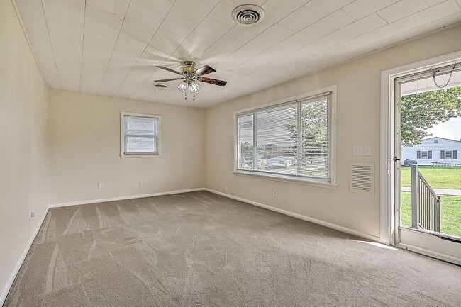 Building Photo - 135 Hixon Cir