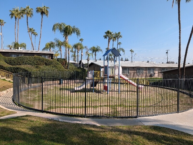 Building Photo - 2601 Columbus St