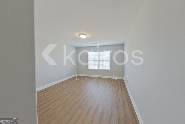 Building Photo - 228 Western Red Cedar Dr