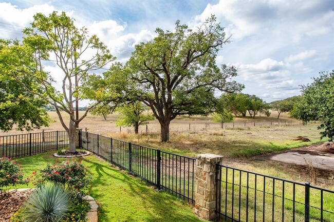 Building Photo - 2916 Rock Barn Dr