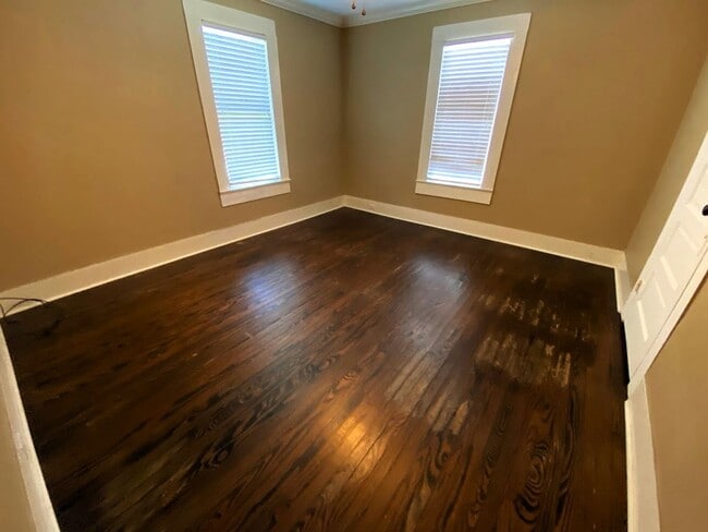 Building Photo - Adorable 2 bedroom house for rent in Downtown LC