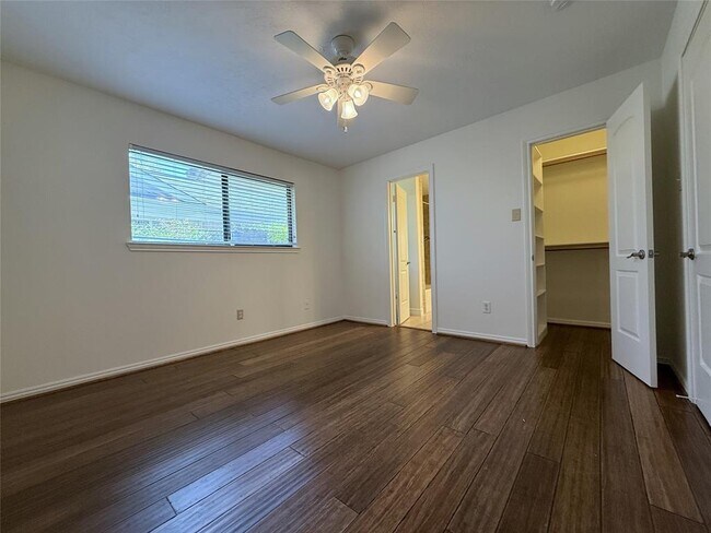 Building Photo - 5007 Shady Nook Ct