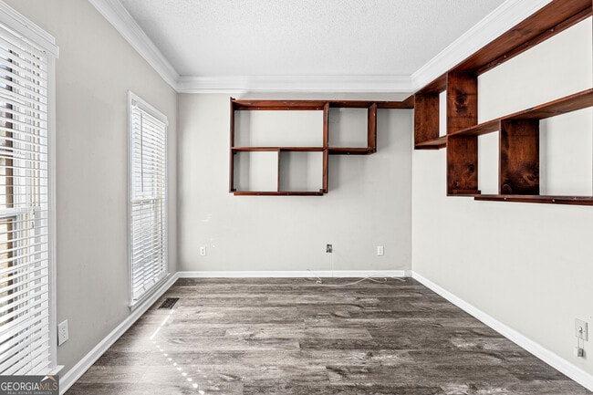 Building Photo - 255 Woodstream Dr