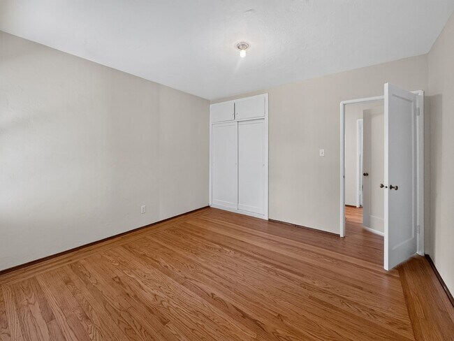 Building Photo - 3240 Hudson Ave
