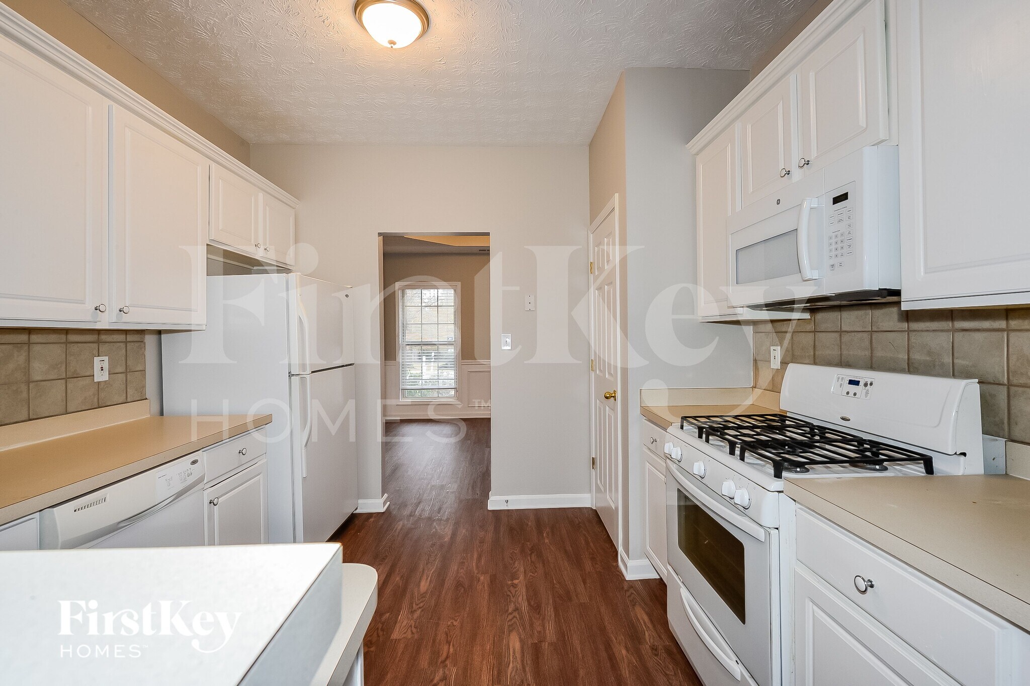 Building Photo - 740 Winbrook Dr