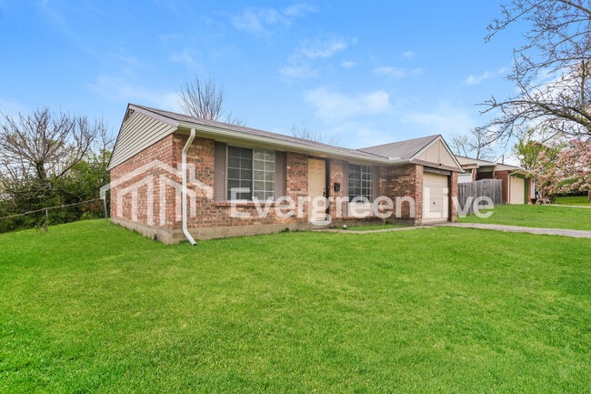 Building Photo - 5989 Chatsworth Dr