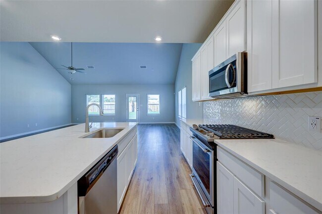 Building Photo - 117 Fairmeadow Downs Dr