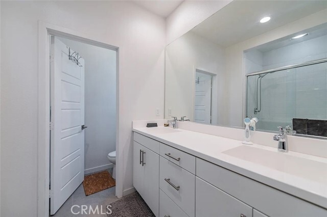 Building Photo - 118 Cadence