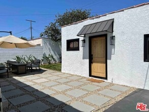 Building Photo - 4313 W 59th St