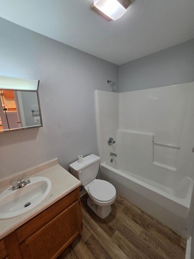 Building Photo - 2705/2707 Plaza Ln