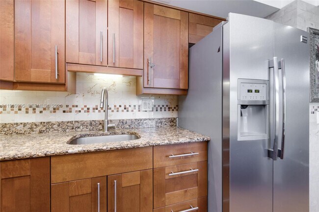 Building Photo - 2671 S Course Dr