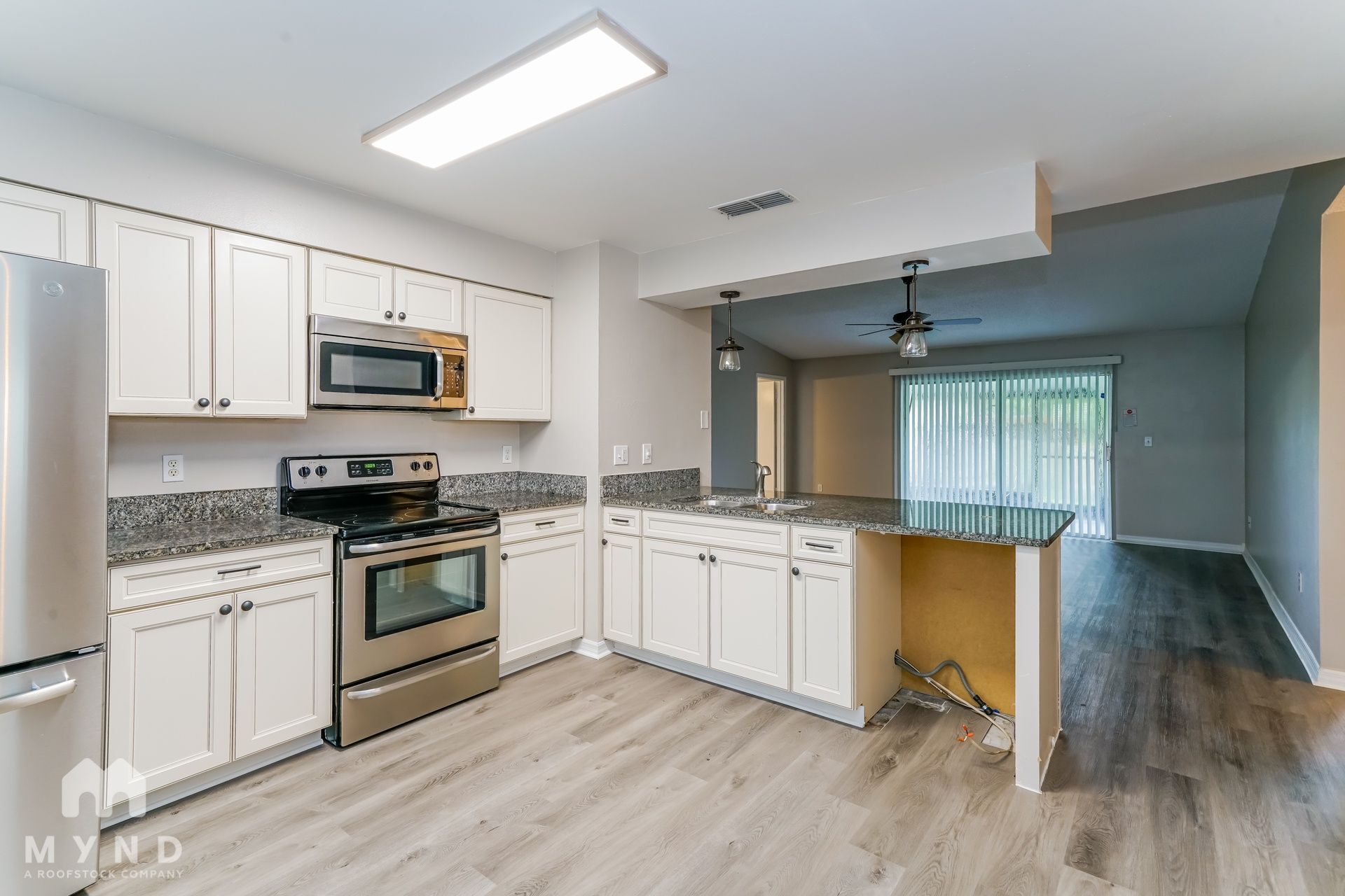 Building Photo - 14013 Fullerton Dr