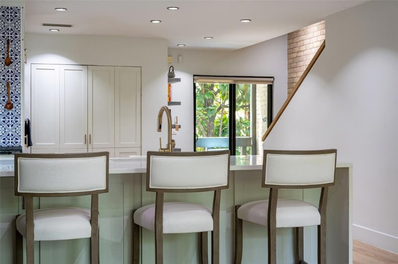 Building Photo - 4030 Buena Vista St