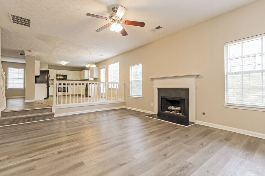 Building Photo - 1110 Ivey Ln