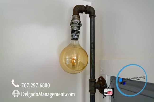 Building Photo - Benicia Studio available now!