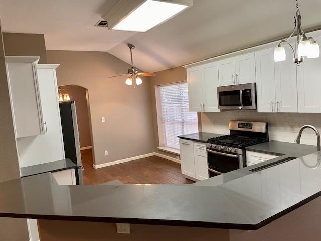 Building Photo - 10225 Broomflower Dr