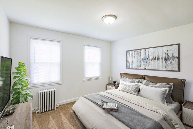 Building Photo - 1018 Stoll St