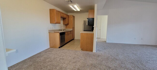 Building Photo - $500 OFF MOVE-IN! 2 Bedroom Condo near Air...
