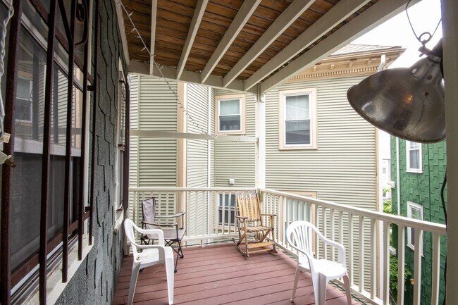 Building Photo - Spacious 4-Bedroom in Mission Hill | In-Unit Laundry | Available 9/1