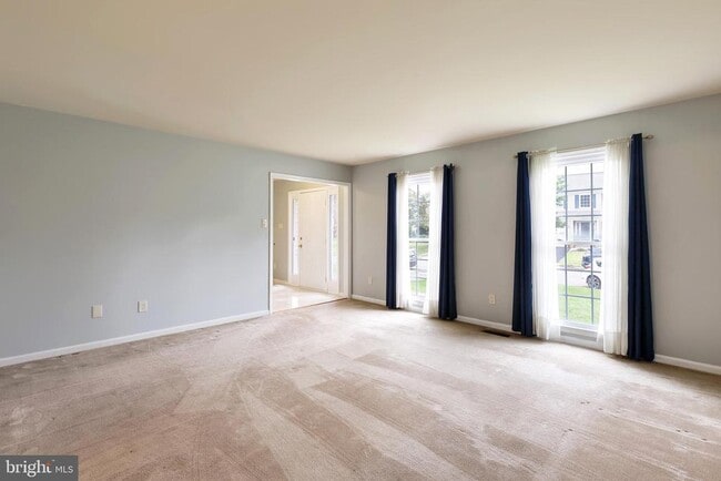 Building Photo - 8010 Old Parsonage Ct