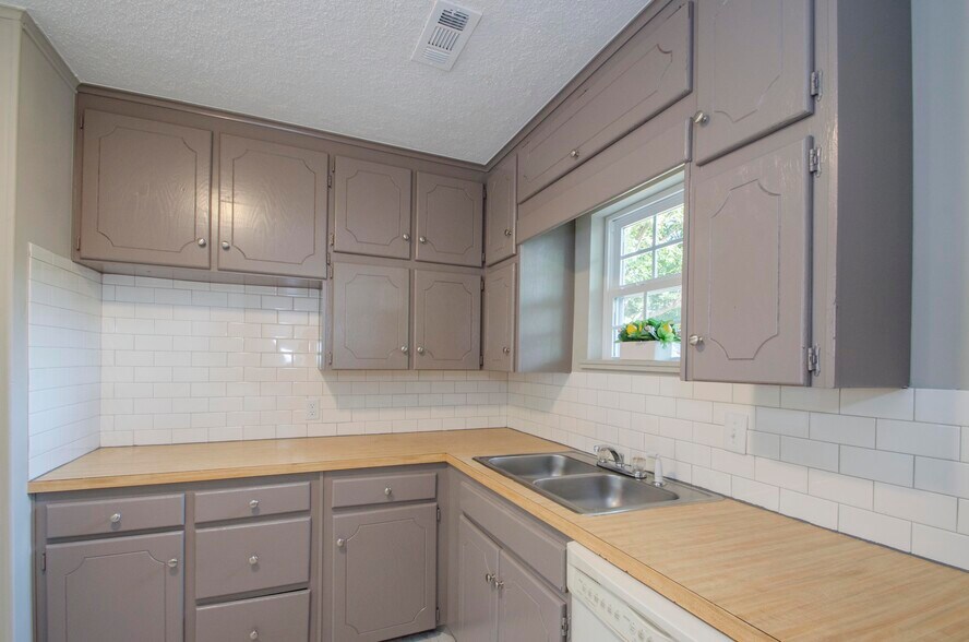 Building Photo - 7122 E LATIMER PL